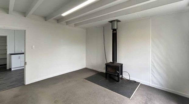 2 BEDROOMS - EAST GORE - Photo 1