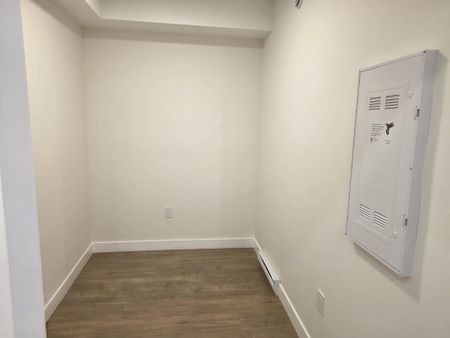 15353 17 Avenue #306, White Rock, BC V4A1T8 - Photo 3