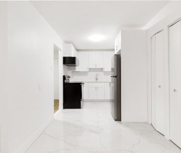 7220 Av. De Chateaubriand, #11 - Photo 1