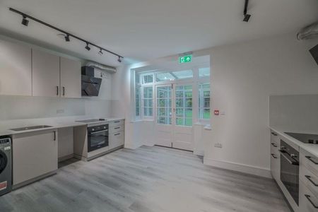 Studio to rent - Photo 3