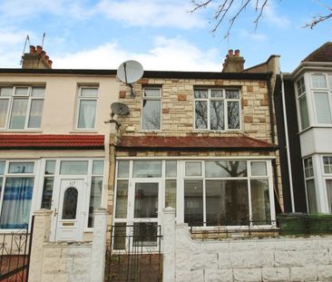 3 bedroom House To Let Total Size: 1002 SQ FT - Photo 4