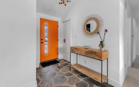 For Lease - 886 Sixth Street, Collingwood, Ontario - Photo 4