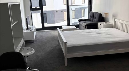 For Rent - Affordable Studio - Photo 4