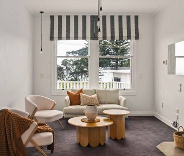 Oh so close to the beach! - Photo 3