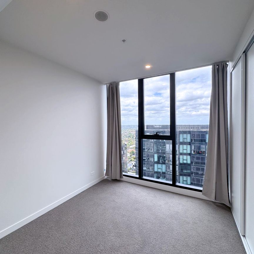 Luxurious 4-Bedroom Penthouse in the Heart of Box Hill - Photo 1