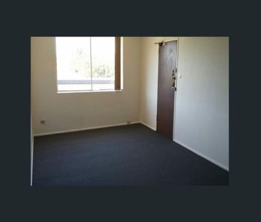 2 bedroom unit in Campsie - Photo 4
