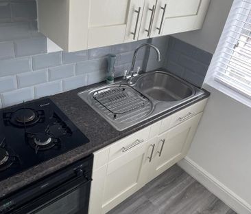 2 bedroom maisonette to rent - Photo 5