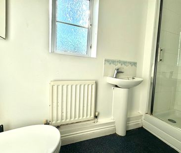 Arklay Close, Hillingdon, UB8 - Photo 4