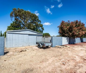 Neat Family Home in Central Location - Photo 6