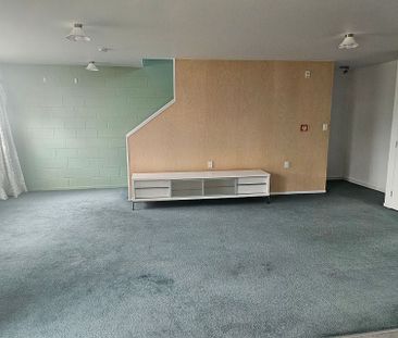 Easy care urban apartment - Photo 6