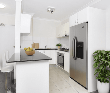 Light and Bright whilst conveniently located! - Photo 5