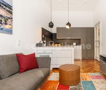 A Modernist Escape - Photo 2