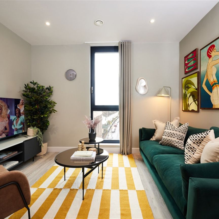 F067 - Moda, Hove Central (Brighton & Hove) - Photo 2