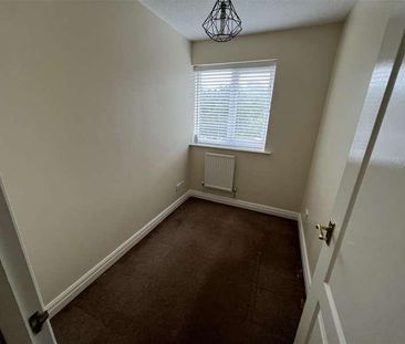 Dunsford Close, Old Town, SN1 - Photo 5