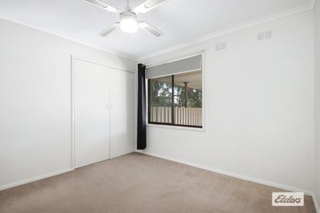 Four bedroom family living! - Photo 5