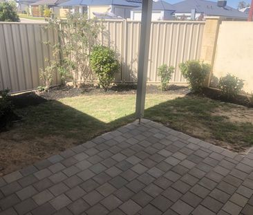 289 Pebble Beach Boulevard, Meadow Springs WA 6210 - House For Rent... - Photo 3