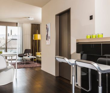 Modern 2-Room Furnished Apartment in Zürich's Prestigious 8008 Dist... - Photo 2