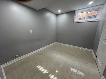 For Lease - 617 West 5th Street, Hamilton, Ontario - Photo 3