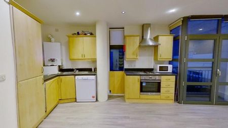 1 bedroom flat to rent - Photo 2