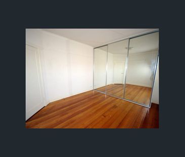 Superior Art Deco Apartment - Photo 4