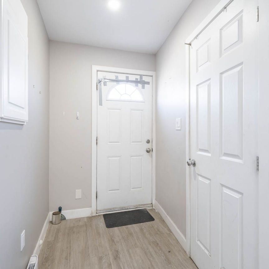 For Lease - 438 Highway 8 N/A Unit# #2 Upper, Hamilton, Ontario - Photo 1