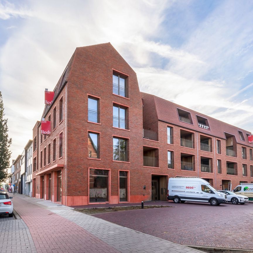 Uniek penthouse te huur in het centrum van Westmalle - Photo 1