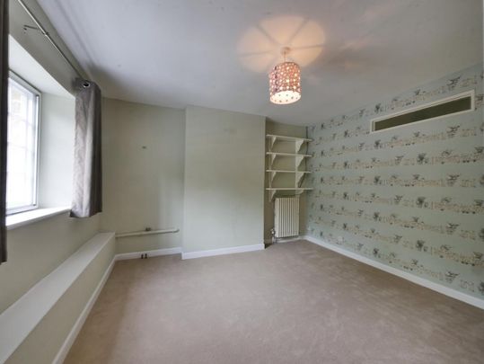 5 bedroom detached house to rent - Photo 1