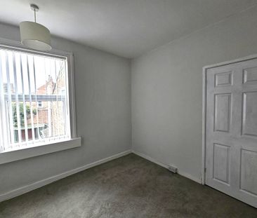 2 bedroom semi-detached house to rent - Photo 3