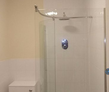 6 bedroom terraced house to rent - Photo 3