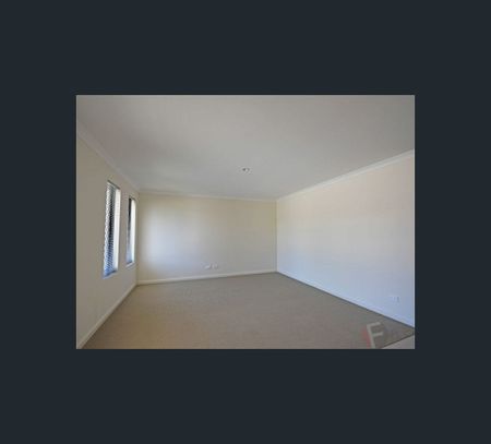 24 Cochrane Loop, Aveley, WA 6069 - Photo 4