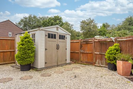 Stanier Close, Maidenbower, RH10 - Photo 4