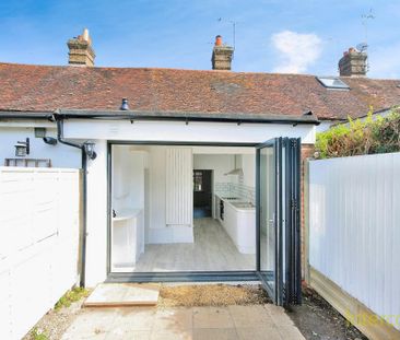 2 bedroom terraced house to rent - Photo 6