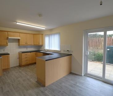 30 Jemesons Court, Warrenpoint, BT34 3TE - Photo 6