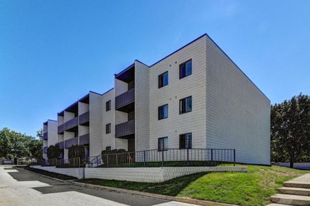 Trossacks Avenue Townhouses - Photo 4