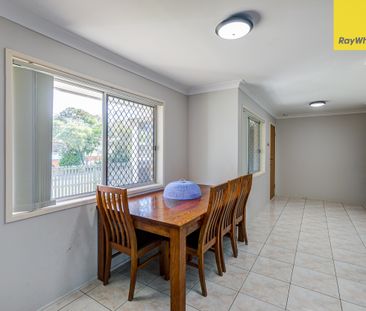 20 Minoa Street, Woodridge QLD 4114 - House For Rent | Domain - Photo 5