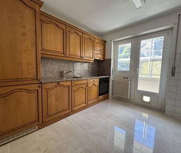 Beautiful and spacious 3.5 room apartment in a quiet location with ... - Photo 1