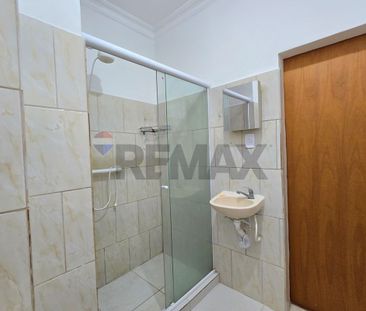 Apartamento Térreo de 2 Quartos, Recém-Reformado e com Vaga - Photo 6