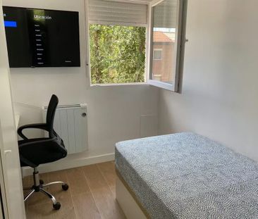 Calle de Orio, Madrid, Community of Madrid 28041 - Photo 4