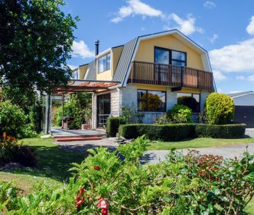 VIEWS AND SUN - Photo 3