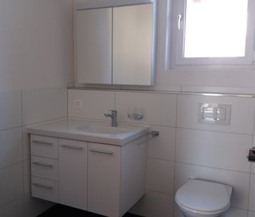 sonnige 2.5-Zimmerwohnung im Herzen von Seuzach - Foto 3
