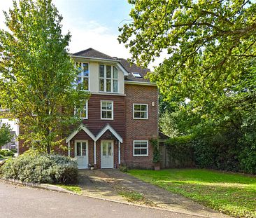 A well presented four bedroom semi-detached townhouse situated in a popular gated development just 0.7 of a mile from Cobham & Stoke d'Abernon station. - Photo 4