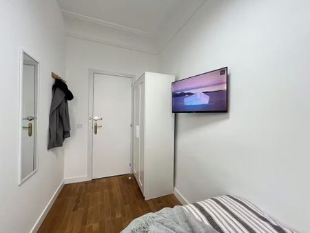 Calle de la Abada, Madrid, Community of Madrid 28013 - Photo 3