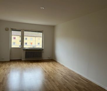 Snevringevägen 47 C - Foto 1