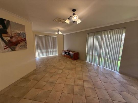 20 Bodella Gdns, Atwell - Photo 1