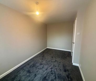 2 bedroom mews to rent - Photo 1