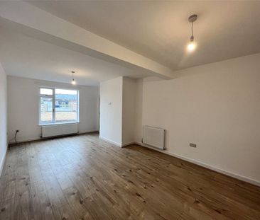 Lincoln Road, Newark, Nottinghamshire, X, NG24 - Photo 1