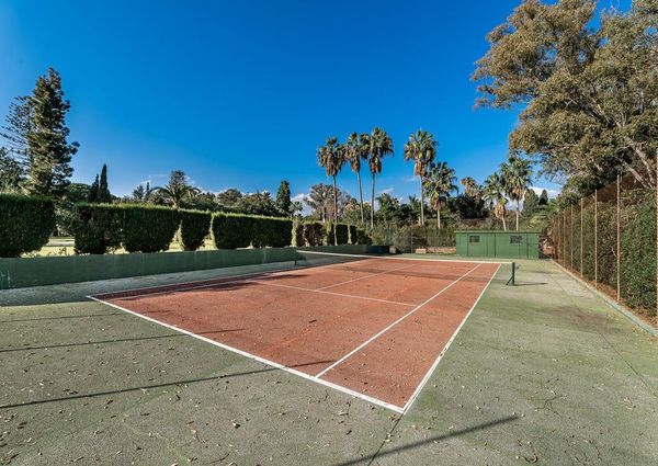 5 bedroom luxury Villa for rent in San Pedro de Alcántara, Spain