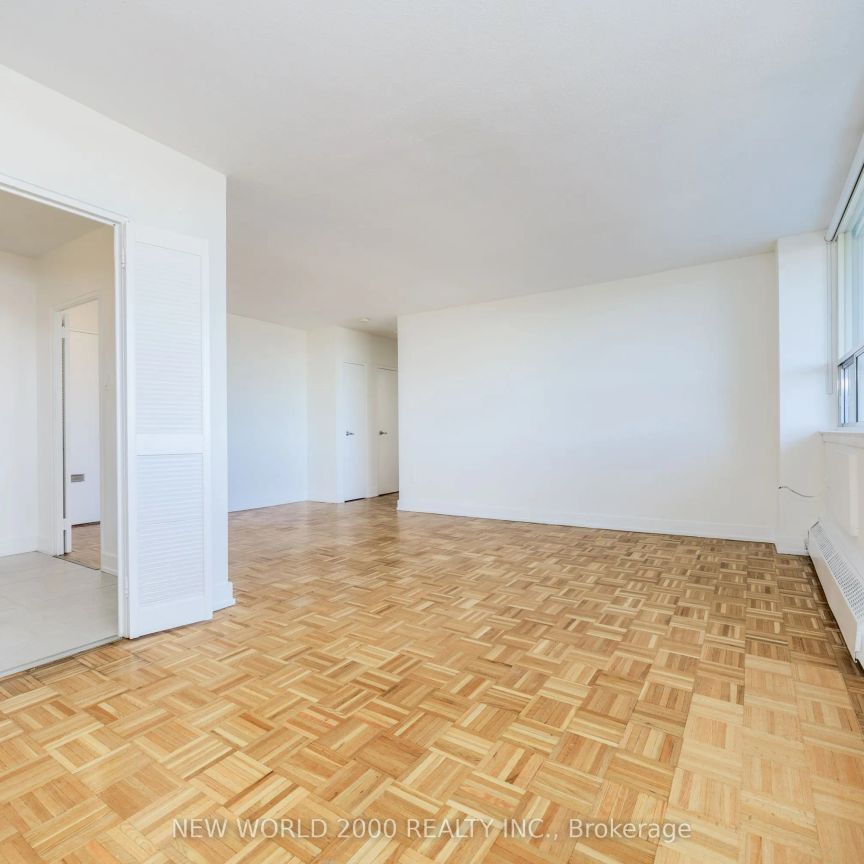 33 Erskine Avenue #711 - Photo 1