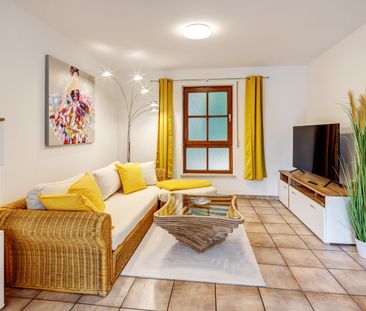 Furnished ground floor apartment with beautiful terrace - Photo 1