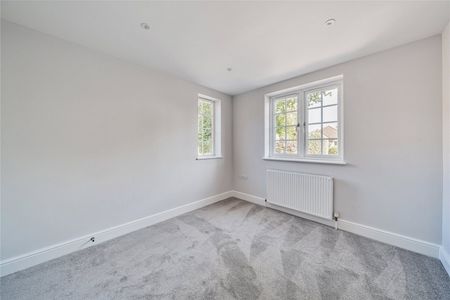 Burlea Close, Walton-on-Thames, Surrey, KT12 - Photo 5